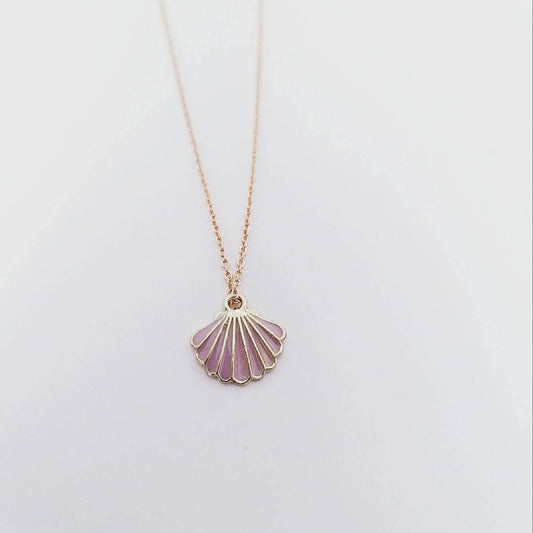 Scallop Shell Pendant Necklace
