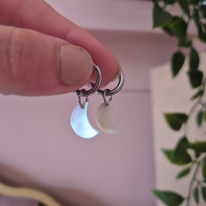 Stainless Steel Shell Moon Huggies