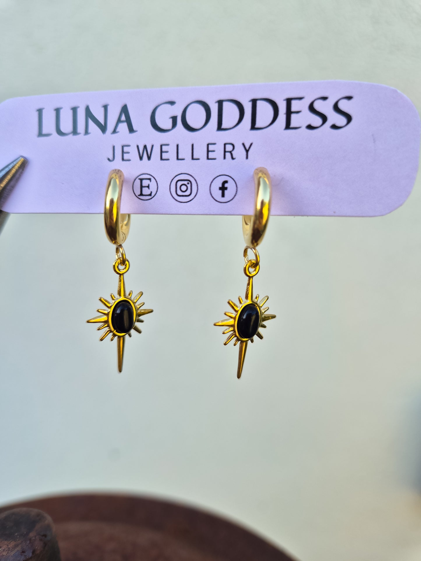 Gold Onyx Star Huggie Earrings