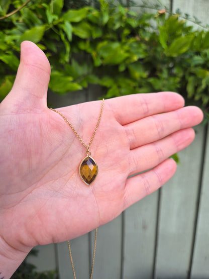 Natural Tiger's Eye Oval Necklace - 18k Gold Plated Chain